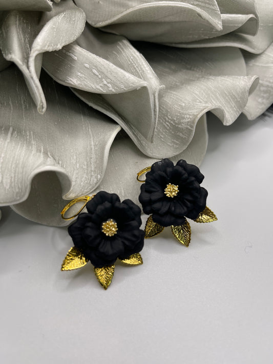 Kenge with Gold Leaves