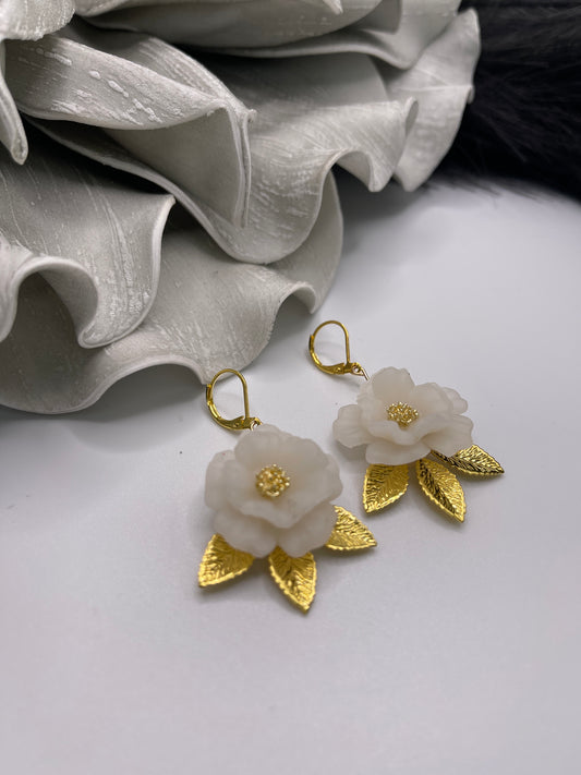 Kenge white with gold leaves